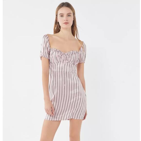 Urban Outfitters Lioness On The Line Off-The-Shoulder Mini Dress‎ Size XS - Picture 1 of 11